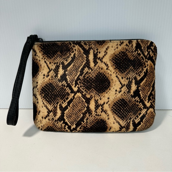 Patricia Nash Handbags - Patricia Nash Cassini Wristlet Phython Print Leather Haircalf